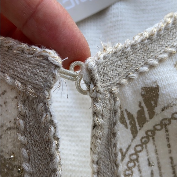 Chico’s woman sleeveless cardigan. Size 2P - Picture 5 of 8